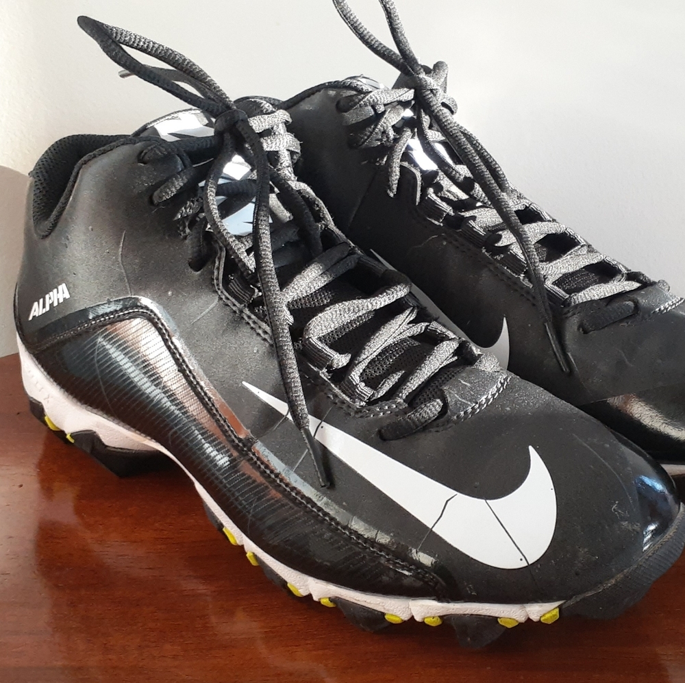 Nike Alpha 2 Football Cleats